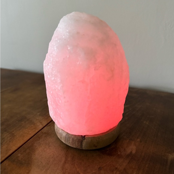Mini Salt Lamp - Picture 4 of 6